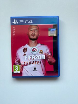 Lote 4 Giochi PS4: FIFA 17, 20, F1 2016, NBA 2K20