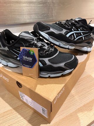 Asics Gel NYC Talla 43 Negro/Gris