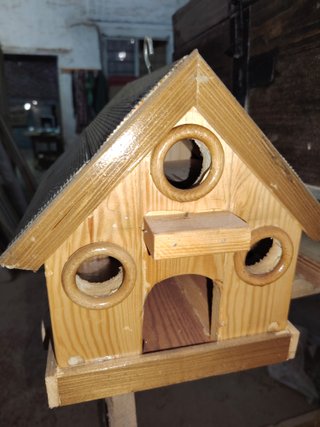 Casita de pájaros decorativa madera 26x28cm