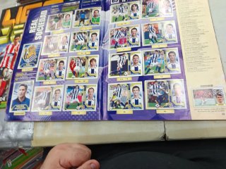 Álbum cromos Liga BBVA 2011-2012 Incompleta leer