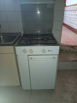 Cocina de gas con 4 quemadores