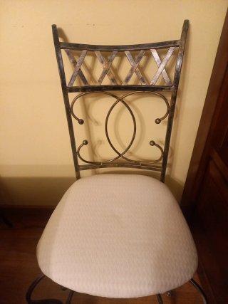 3 Sillas de Diseño, nuevas.Precio unidad