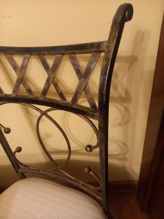 3 Sillas de Diseño, nuevas.Precio unidad