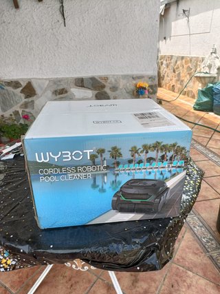 Robot Limpiafondos WYBOT C2 Vision AI Inalámbrico