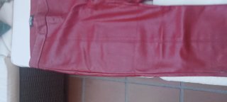 Regalo Pantalones efecto piel Zara rojo vino