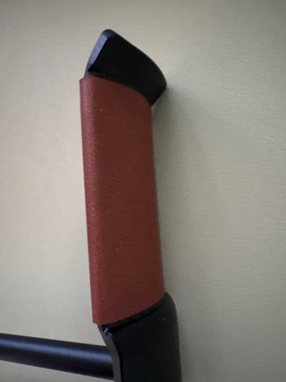 Soporte para auriculares de cuero y metal
