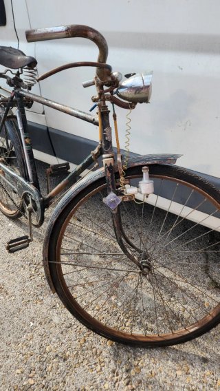 Bicicleta antigua de paseo