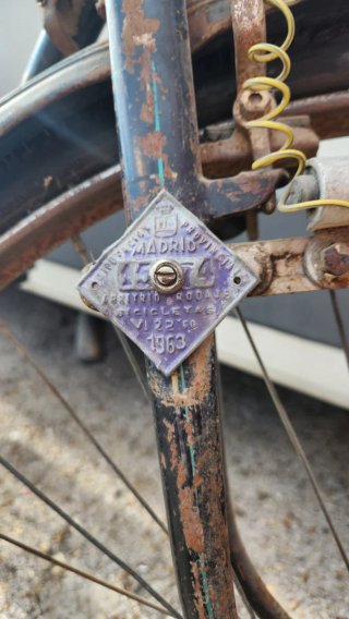 Bicicleta antigua de paseo