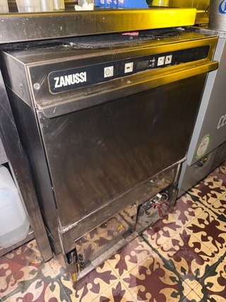 Lavastoviglie industriale Zanussi