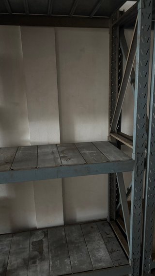 Estantería metálica industrial de hierro