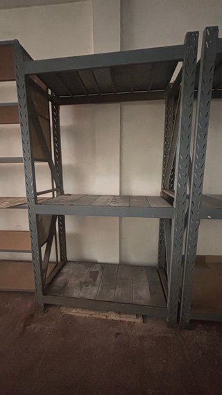 Estantería metálica industrial de hierro