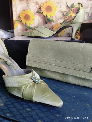 Conjunto Vintage: Zapatos y Cartera