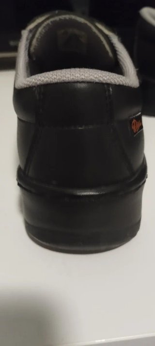 Zapatos de trabajo Dian negros, mujer- hombre