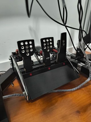 Simulador Simracing FANATEC Completo + PC Incluido