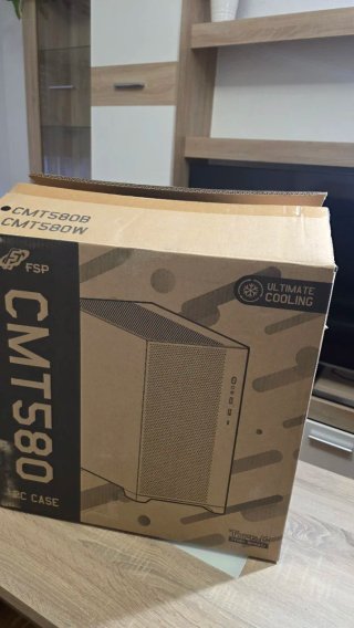 Caja PC FSP CMT580 - Nueva/Precintada (E-ATX)