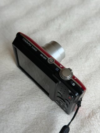 Nikon Coolpix S2600 Cámara Digital Roja