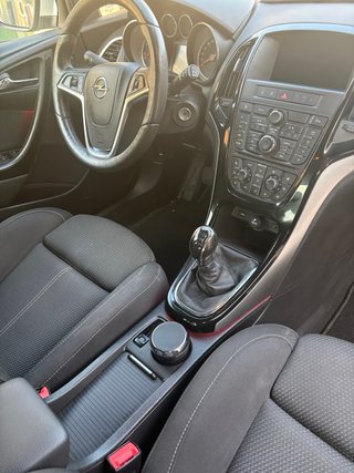 Opel Astra 2016