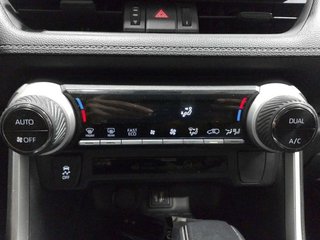 Toyota Rav4 220H Business 4WD 163 kW (222 CV)