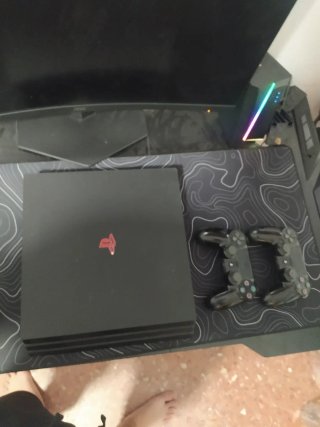 PS4 Pro Negra + 2 Mandos + 1 Juego negocio precio