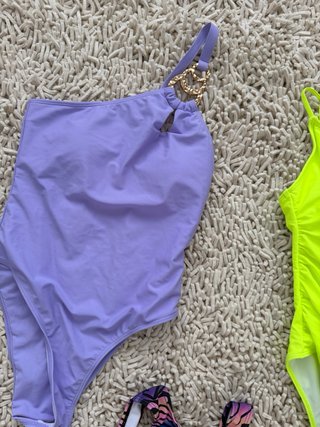 Lote 4 costumi da bagno e bikini