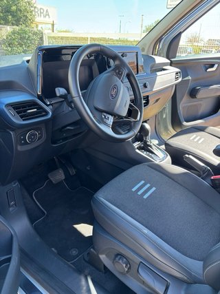 Ford Tourneo Connect 2025