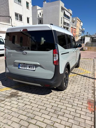 Ford Tourneo Connect 2025