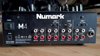 NUMARK M4 DJ MIXER MESA MEZCLAS MEZCLADOR