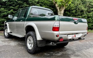 Mitsubishi L 200 2005