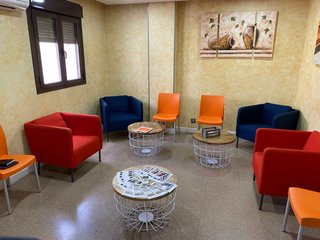 Mobiliario de oficina: sillas y mesas