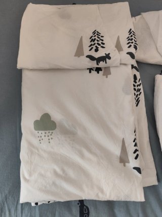 Llit infantil Ikea + matalàs bo + Roba de llit