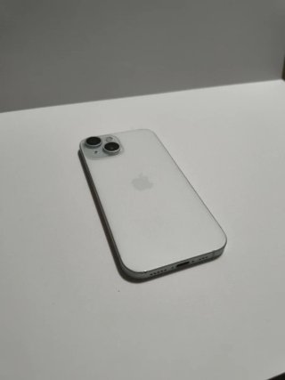 iPhone 15 Apple