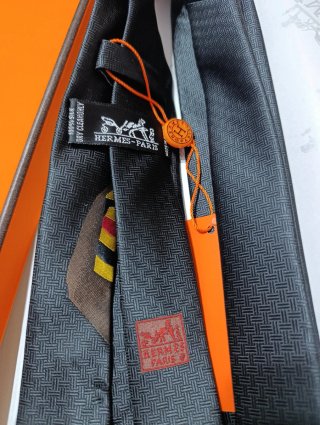 Cravatta Hermès Cavallo Marrone Nero