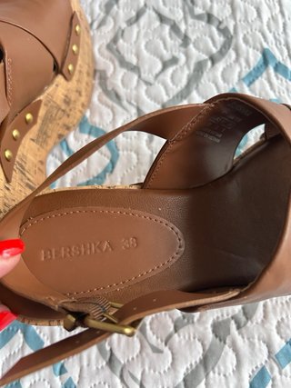 Sandalias Bershka plataforma marrones talla 38