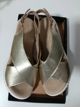 Sandalias Marco Tozzi doradas