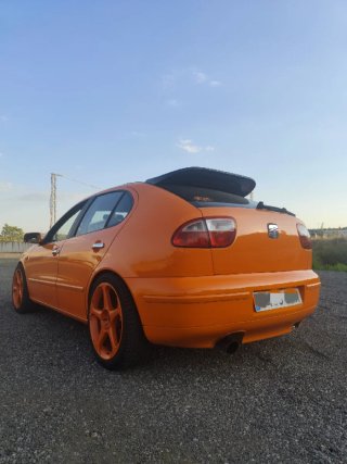 SEAT Leon 1.8T 180cv leer bien!