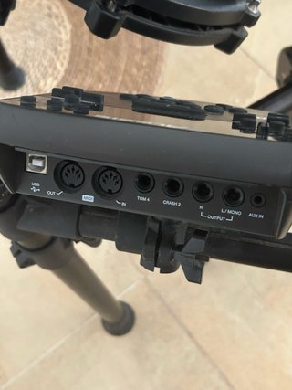 Batería Electrónica Alesis con Pantalla