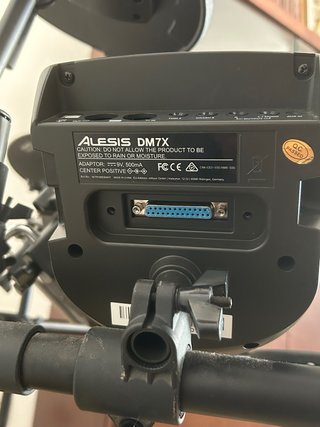 Batería Electrónica Alesis con Pantalla