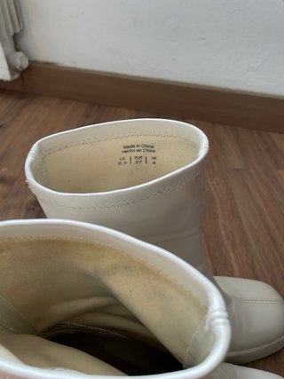 Botas de tacón beige