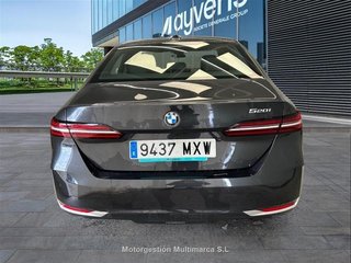 BMW SERIES 5 520iA