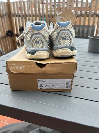 Asics Gel NYC grises y azules