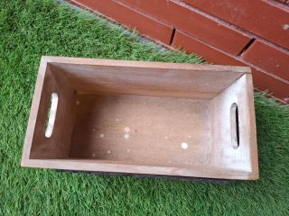 Caja de madera con lámina de pizarra