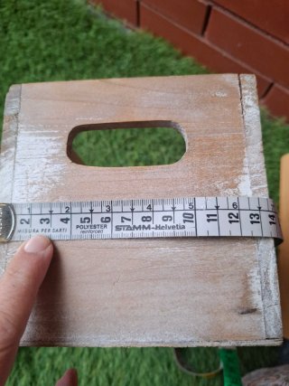 Caja de madera con lámina de pizarra