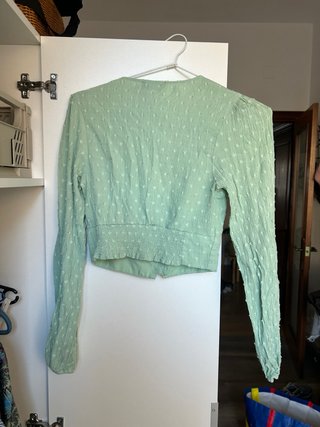 Top Bershka verde talla M