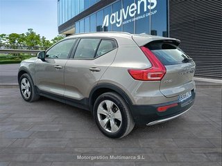 VOLVO XC40 2.0 B3 G Momentum Pro Auto