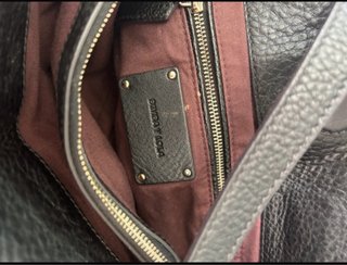 Bolso Bimba y Lola Piel Negro Asa Corta y Hombro