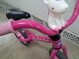 Bicicleta de equilibrio rosa Chicco