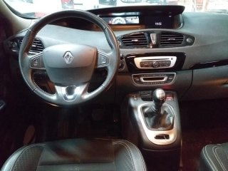 Renault Grand Scenic 2015
