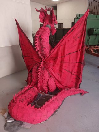 Dragón Rojo Decorativo