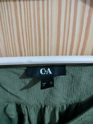 Blusa C&A verde con lazada talla 46