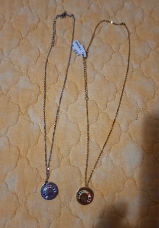 Gargantillas y Cadenas NUEVAS de bisutería.